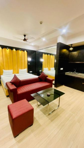 Golden Penthouse - Couple Friendly - DLF My Pad, Gomtinagar, Lucknow